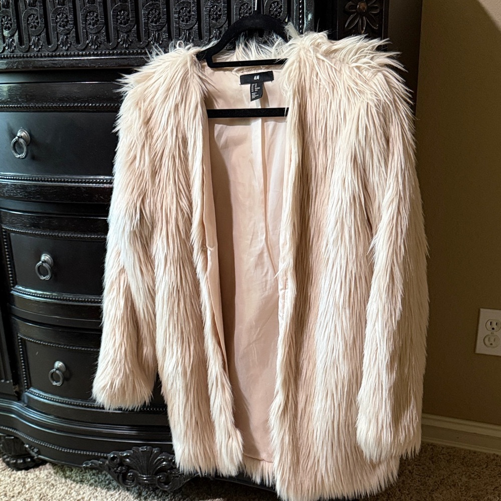 H&M Blush pink Teddy Jacket